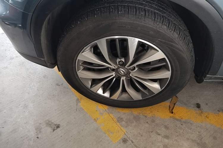 Used GAC Trumpchi GS8 2017 320T Two-Wheel Drive Luxury Smart Connectivity Version (7 Seats) Left Front Wheel Hub