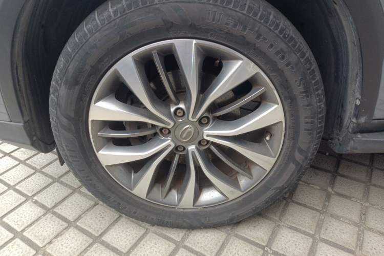 Used GAC Trumpchi GS8 2017 320T Two-Wheel Drive Luxury Smart Connectivity Version (7 Seats) Left Front Wheel Hub