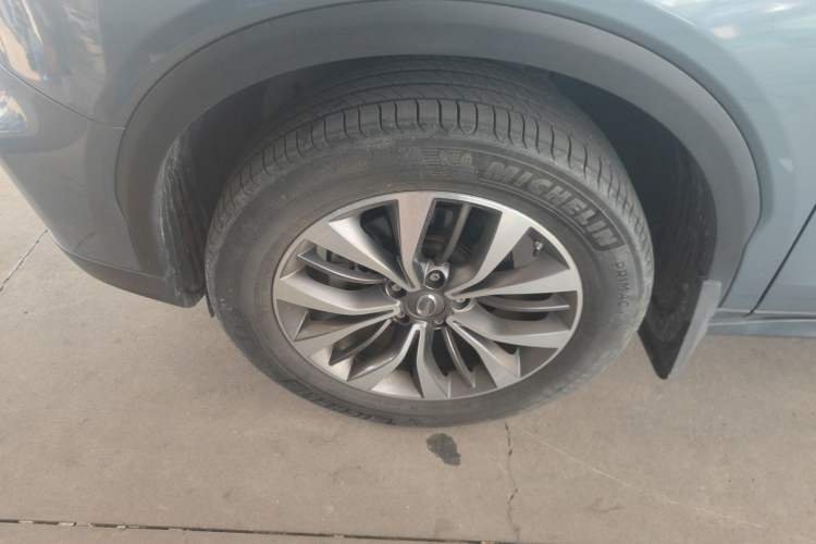 Used GAC Trumpchi GS8 2017 320T Two-Wheel Drive Luxury Smart Connectivity Version (7 Seats) Left Front Wheel Hub