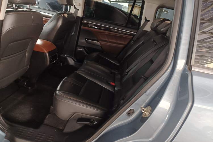 Used GAC Trumpchi GS8 2017 320T Two-Wheel Drive Luxury Edition (7 Seats) Left Rear Seat