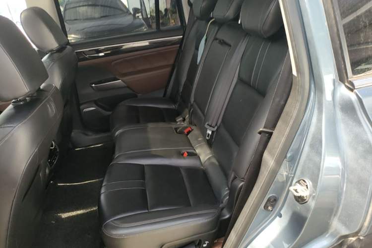 Used GAC Trumpchi GS8 2017 320T Two-Wheel Drive Luxury Edition (7 Seats) Left Rear Seat