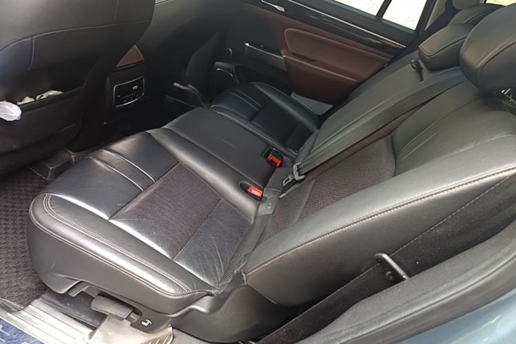 Used GAC Trumpchi GS8 2017 320T Two-Wheel Drive Luxury Smart Connectivity Version (7 Seats) Left Rear Seat