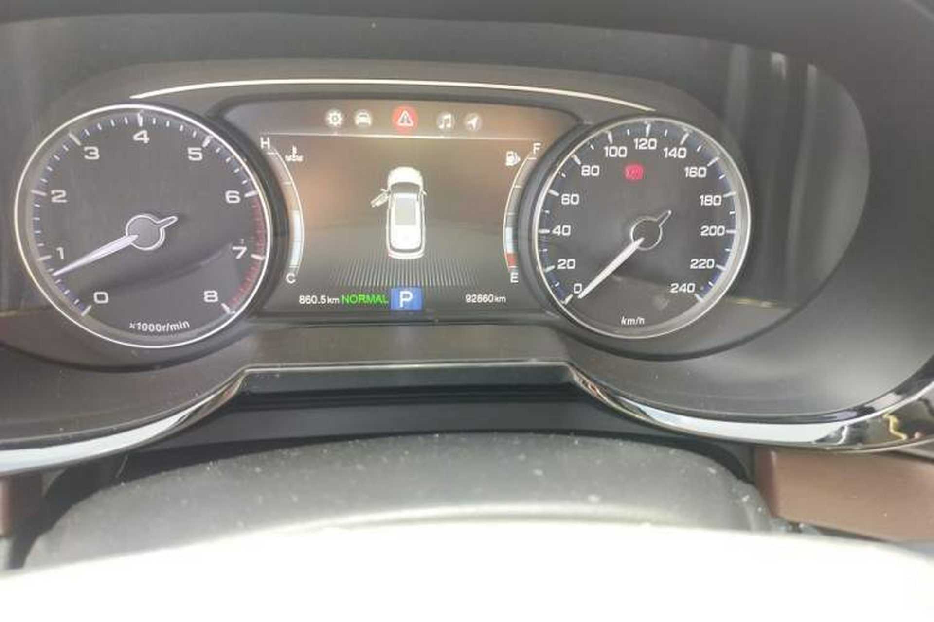 Used GAC Trumpchi GS8 2017 320T Two-Wheel Drive Luxury Smart Connectivity Version (7 Seats) Odometer Close Up