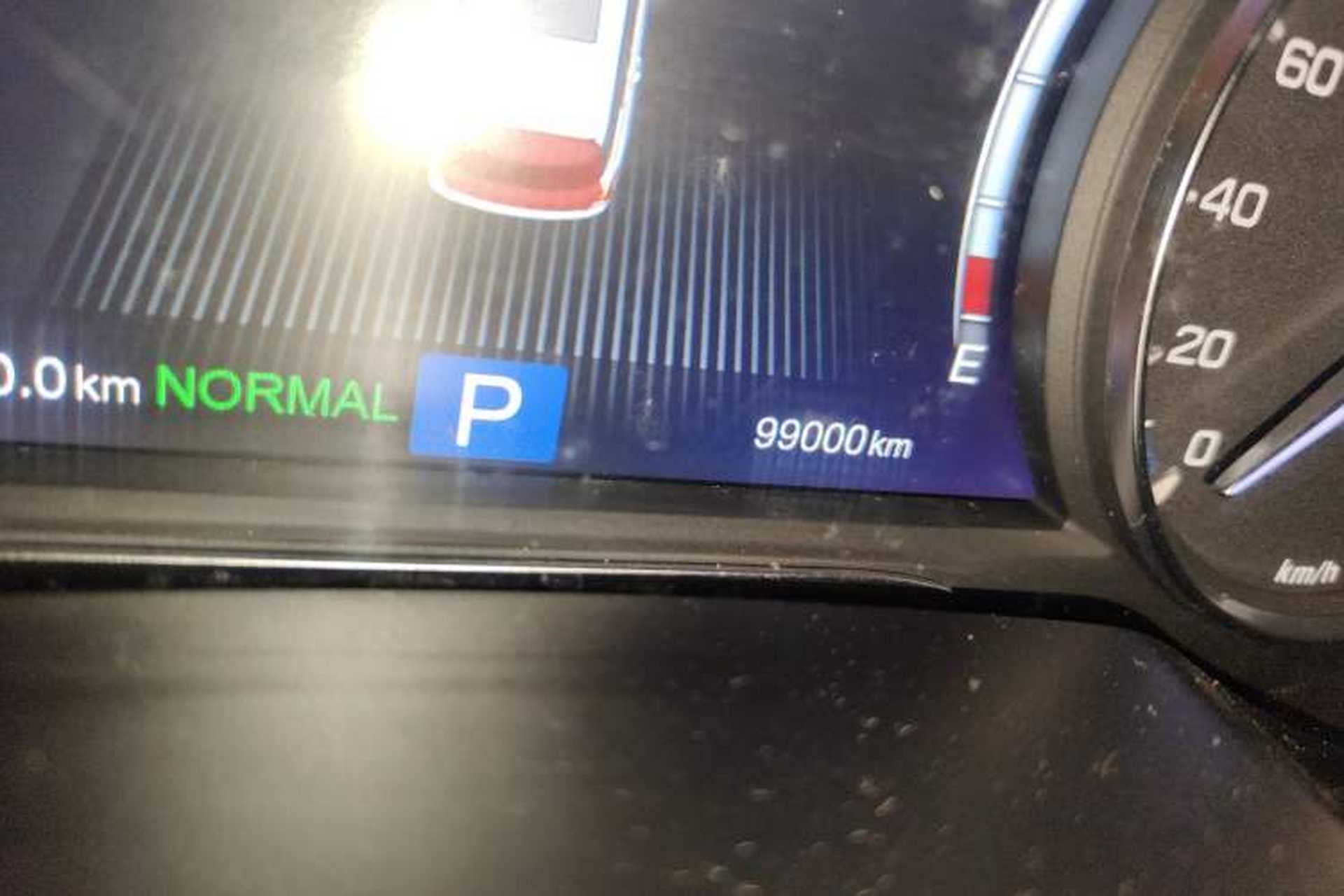 Used GAC Trumpchi GS8 2017 320T Two-Wheel Drive Luxury Smart Connectivity Version (7 Seats) Odometer Close Up