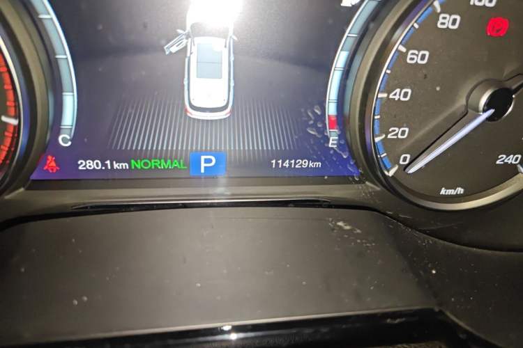 Used GAC Trumpchi GS8 2017 320T Two-Wheel Drive Luxury Smart Connectivity Version (7 Seats) Odometer Close Up
