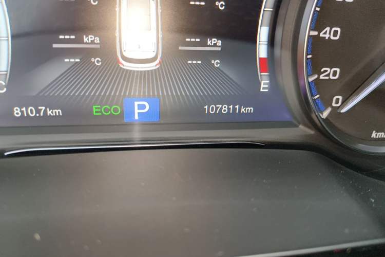 Used GAC Trumpchi GS8 2017 320T Two-Wheel Drive Luxury Smart Connectivity Version (7 Seats) Odometer Close Up