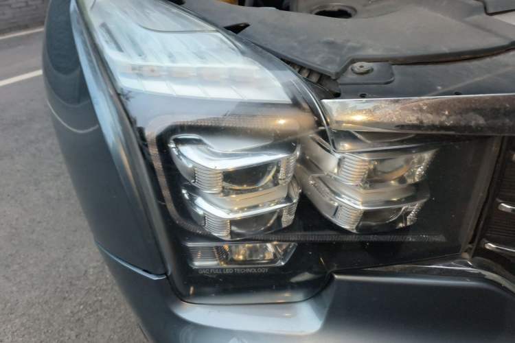 Used GAC Trumpchi GS8 2017 320T Two-Wheel Drive Luxury Smart Connectivity Version (7 Seats) Right Front Headlight