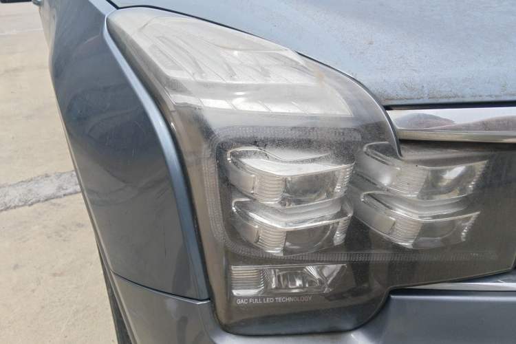 Used GAC Trumpchi GS8 2017 320T Two-Wheel Drive Luxury Smart Connectivity Version (7 Seats) Right Front Headlight