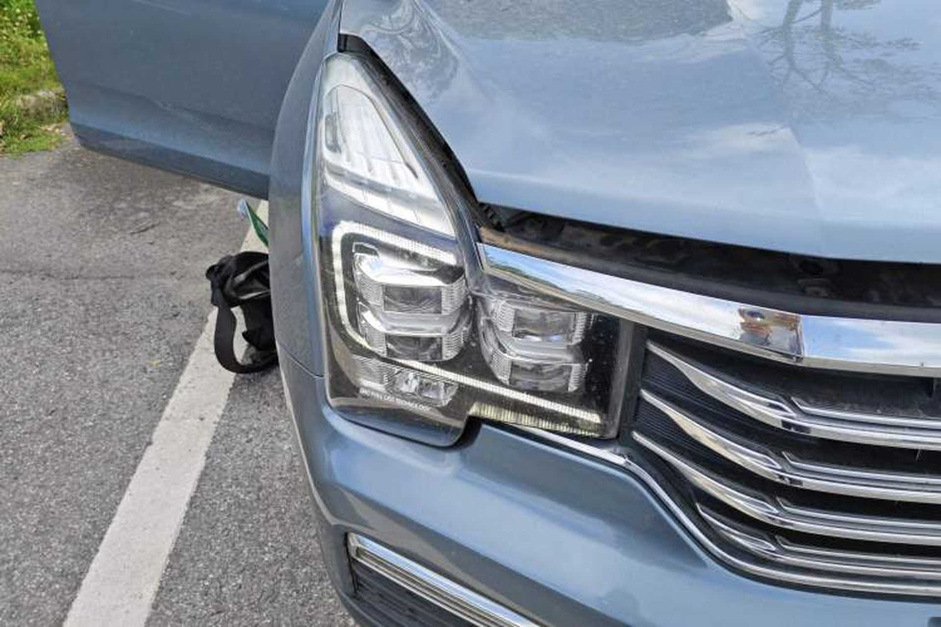 Used GAC Trumpchi GS8 2017 320T Two-Wheel Drive Luxury Smart Connectivity Version (7 Seats) Right Front Headlight