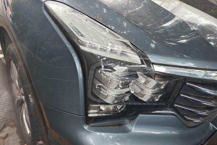 Used GAC Trumpchi GS8 2017 320T Two-Wheel Drive Luxury Smart Connectivity Version (7 Seats) Right Front Headlight