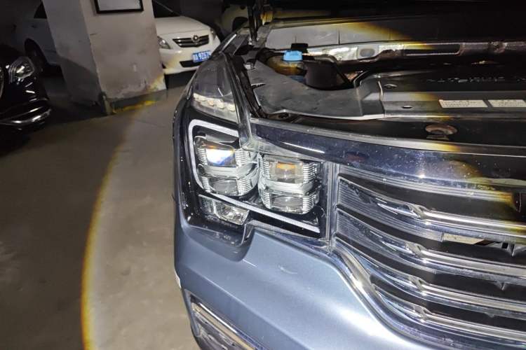 Used GAC Trumpchi GS8 2017 320T Two-Wheel Drive Luxury Smart Connectivity Version (7 Seats) Right Front Headlight