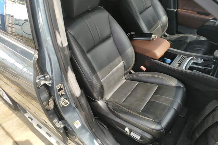 Used GAC Trumpchi GS8 2017 320T Two-Wheel Drive Luxury Edition (7 Seats) Right Front Seat