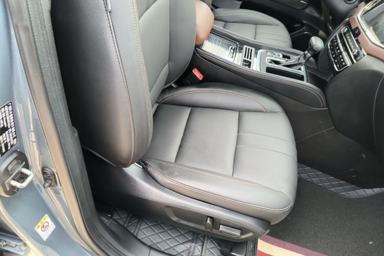 Used GAC Trumpchi GS8 2017 320T Two-Wheel Drive Luxury Edition (7 Seats) Right Front Seat