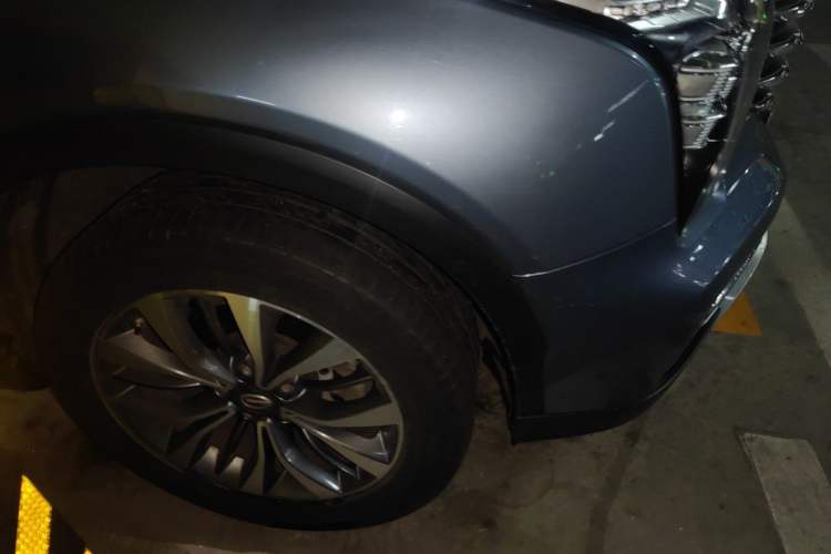 Used GAC Trumpchi GS8 2017 320T Two-Wheel Drive Luxury Smart Connectivity Version (7 Seats) Right Front Wheel Hub