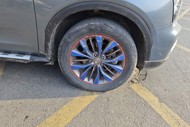 Used GAC Trumpchi GS8 2017 320T Two-Wheel Drive Luxury Smart Connectivity Version (7 Seats) Right Front Wheel Hub