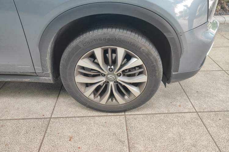 Used GAC Trumpchi GS8 2017 320T Two-Wheel Drive Luxury Smart Connectivity Version (7 Seats) Right Front Wheel Hub