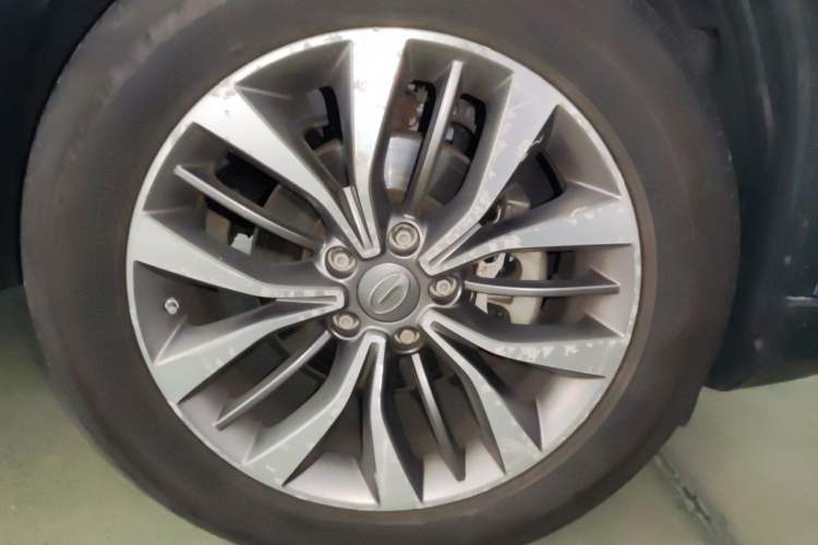 Used GAC Trumpchi GS8 2017 320T Two-Wheel Drive Prestige Version (7 Seats) Right Front Wheel Hub