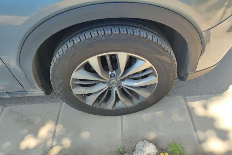 Used GAC Trumpchi GS8 2017 320T Two-Wheel Drive Luxury Smart Connectivity Version (7 Seats) Right Front Wheel Hub