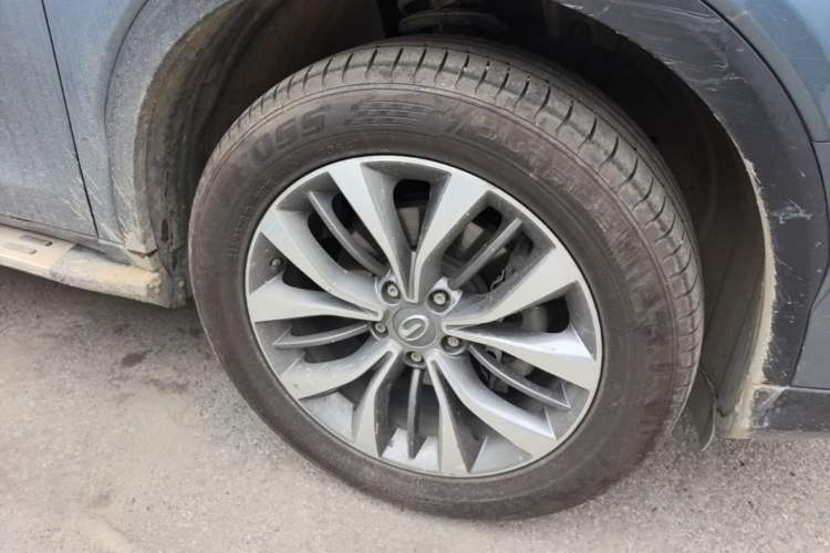 Used GAC Trumpchi GS8 2017 320T Two-Wheel Drive Luxury Smart Connectivity Version (7 Seats) Right Front Wheel Hub