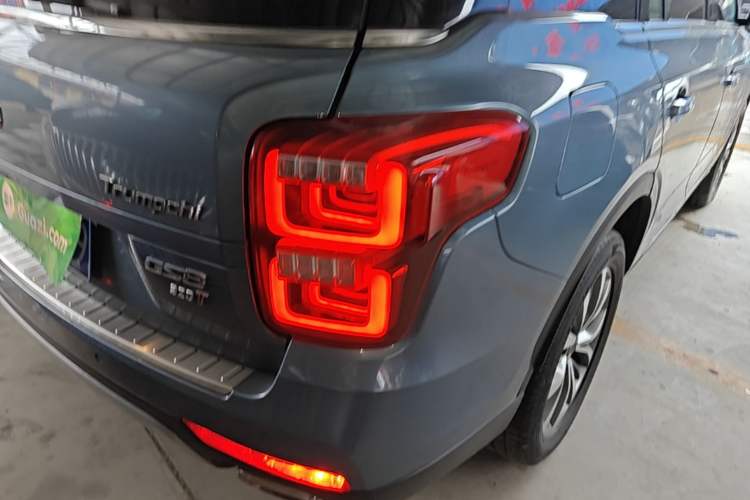 Used GAC Trumpchi GS8 2017 320T Four-Wheel Drive Luxury Smart Connectivity Version (7 Seats) Right Rear Taillight