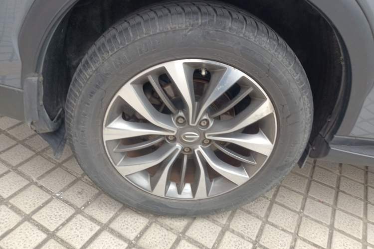 Used GAC Trumpchi GS8 2017 320T Two-Wheel Drive Luxury Smart Connectivity Version (7 Seats) Right Rear Wheel Hub