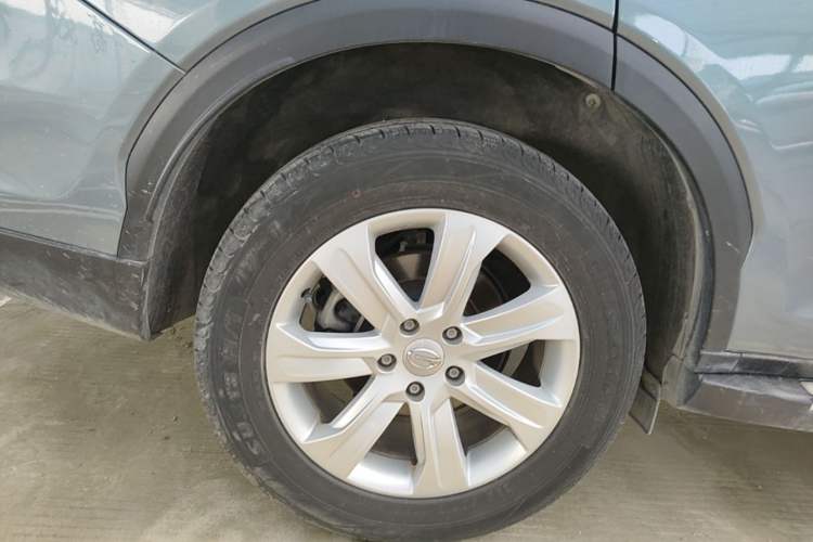 Used GAC Trumpchi GS8 2017 320T Two-Wheel Drive Luxury Edition (7 Seats) Right Rear Wheel Hub