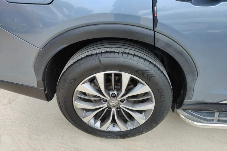 Used GAC Trumpchi GS8 2017 320T Two-Wheel Drive Luxury Smart Connectivity Version (7 Seats) Right Rear Wheel Hub