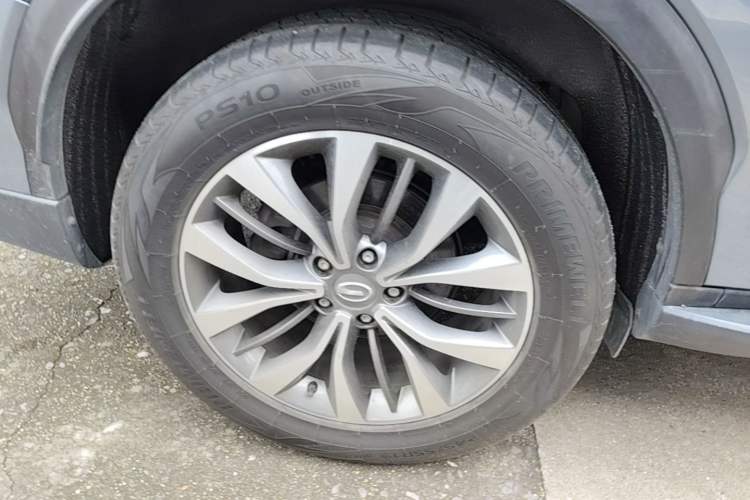 Used GAC Trumpchi GS8 2017 320T Two-Wheel Drive Luxury Smart Connectivity Version (7 Seats) Right Rear Wheel Hub