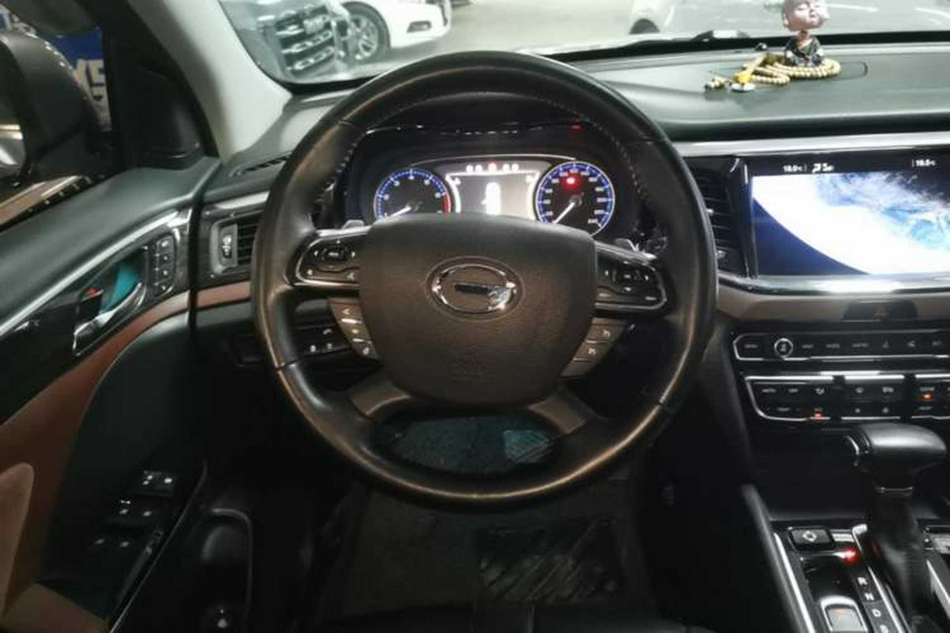 Used GAC Trumpchi GS8 2017 320T Two-Wheel Drive Luxury Smart Connectivity Version (7 Seats) Steering Wheel