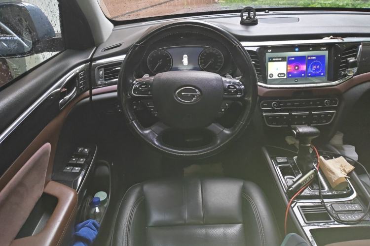 Used GAC Trumpchi GS8 2017 320T Two-Wheel Drive Luxury Smart Connectivity Version (7 Seats) Steering Wheel