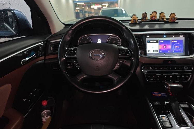 Used GAC Trumpchi GS8 2017 320T Two-Wheel Drive Luxury Smart Connectivity Version (7 Seats) Steering Wheel