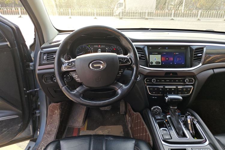 Used GAC Trumpchi GS8 2017 320T Two-Wheel Drive Luxury Smart Connectivity Version (7 Seats) Steering Wheel