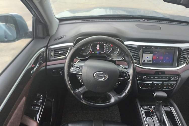 Used GAC Trumpchi GS8 2017 320T Two-Wheel Drive Luxury Smart Connectivity Version (7 Seats) Steering Wheel