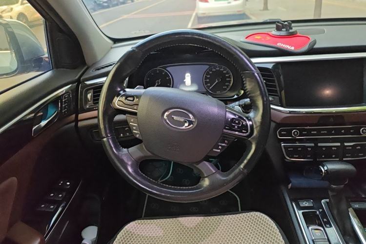 Used GAC Trumpchi GS8 2017 320T Two-Wheel Drive Luxury Smart Connectivity Version (7 Seats) Steering Wheel