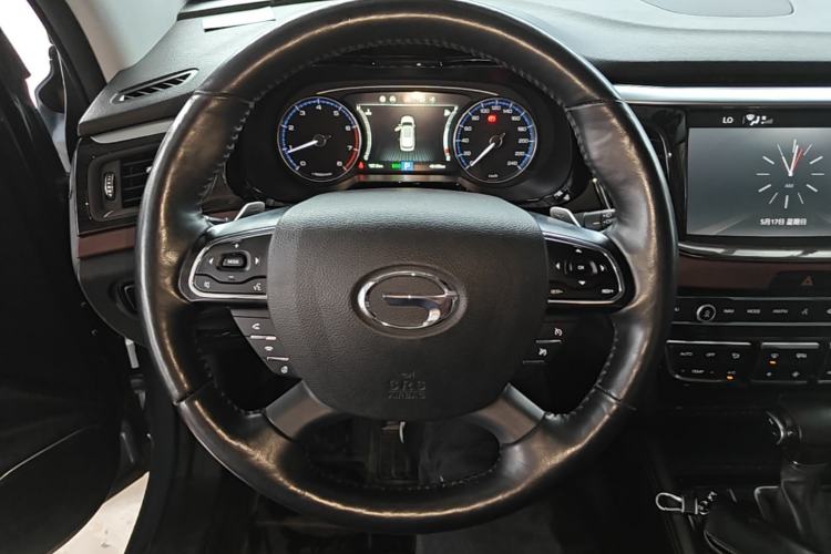 Used GAC Trumpchi GS8 2017 320T Four-Wheel Drive Luxury Smart Connectivity Version (7 Seats) Steering Wheel