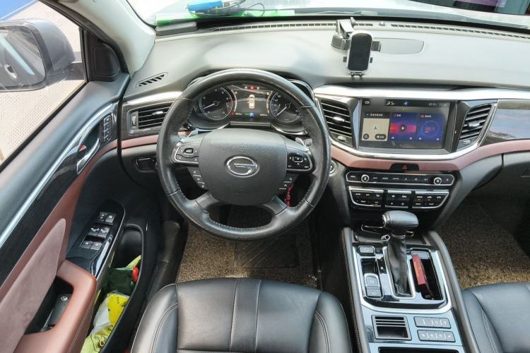 Used GAC Trumpchi GS8 2017 320T Two-Wheel Drive Luxury Smart Connectivity Version (7 Seats) Steering Wheel