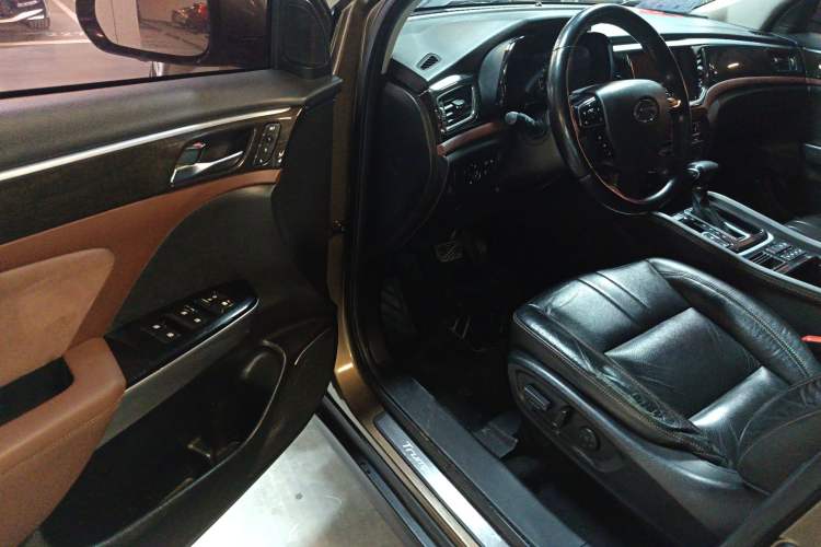 Used GAC Trumpchi GS8 2017 320T Two-Wheel Drive Luxury Smart Connectivity Version (7 Seats) Driver Seat
