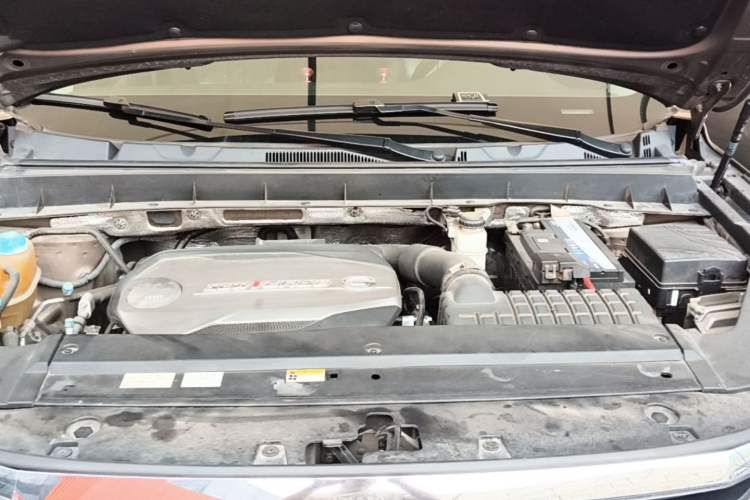 Used GAC Trumpchi GS8 2017 320T Two-Wheel Drive Luxury Smart Connectivity Version (7 Seats) Engine Bay