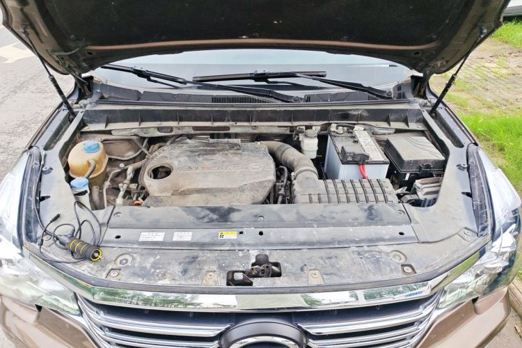 Used GAC Trumpchi GS8 2017 320T Two-Wheel Drive Luxury Smart Connectivity Version (7 Seats) Engine Bay
