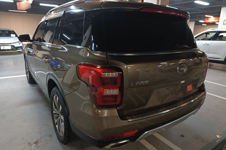 Used GAC Trumpchi GS8 2017 320T Two-Wheel Drive Luxury Smart Connectivity Version (7 Seats) Exterior 2