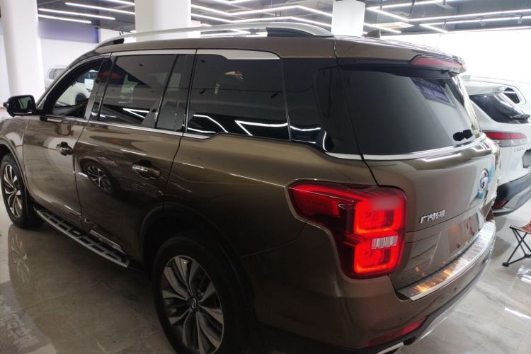 Used GAC Trumpchi GS8 2017 320T Two-Wheel Drive Luxury Smart Connectivity Version (7 Seats) Exterior 2