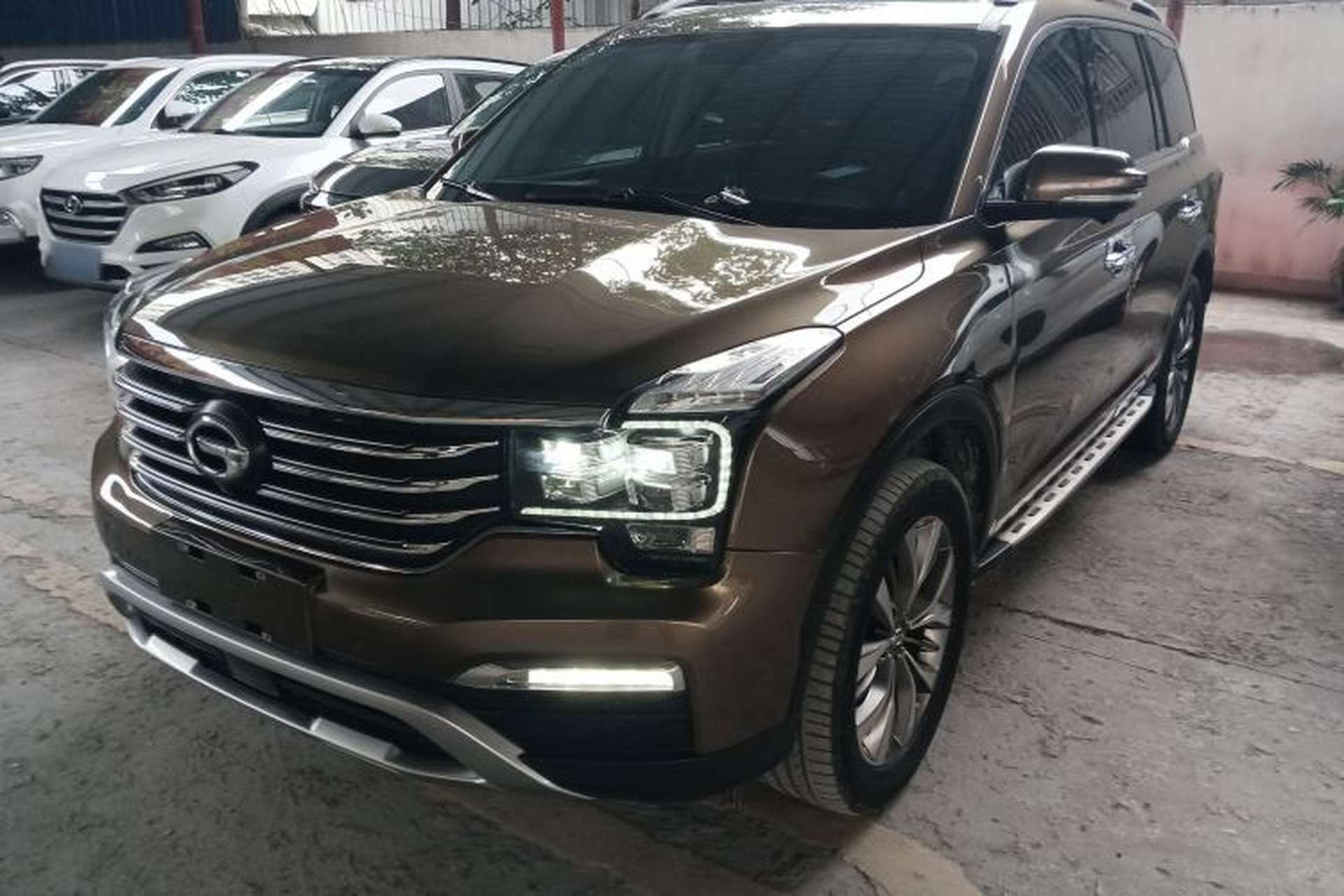 Used GAC Trumpchi GS8 2017 320T Four-Wheel Drive Luxury Smart Connectivity Version (7 Seats) Front Left 45 Deg