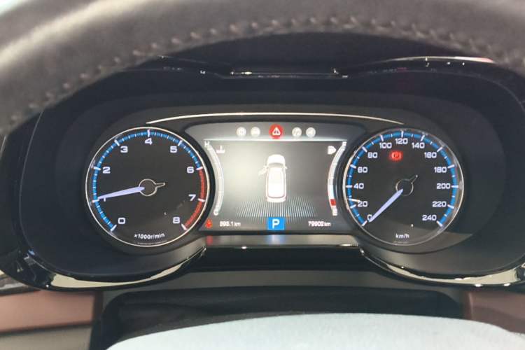 Used GAC Trumpchi GS8 2017 320T Two-Wheel Drive Luxury Smart Connectivity Version (7 Seats) Instrument Cluster