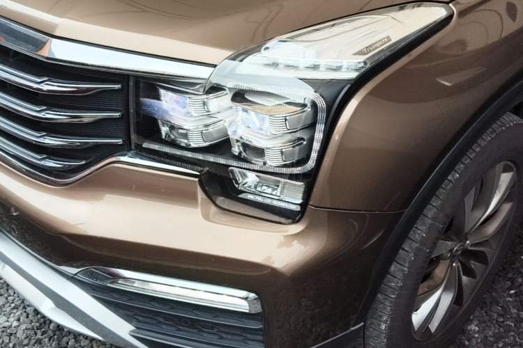 Used GAC Trumpchi GS8 2017 320T Two-Wheel Drive Luxury Smart Connectivity Version (7 Seats) Left Front Headlight