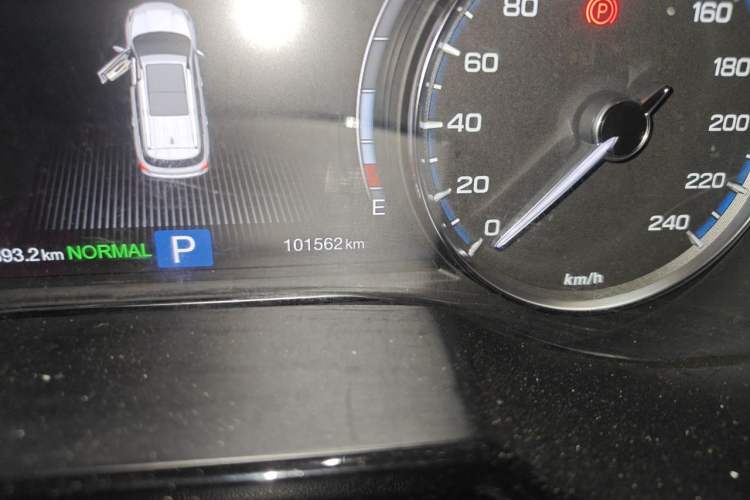 Used GAC Trumpchi GS8 2017 320T Two-Wheel Drive Luxury Smart Connectivity Version (7 Seats) Odometer Close Up