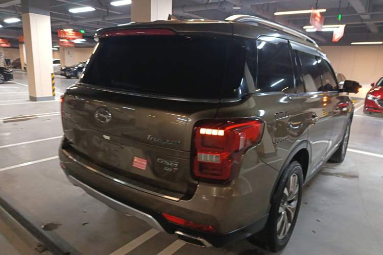 Used GAC Trumpchi GS8 2017 320T Two-Wheel Drive Luxury Smart Connectivity Version (7 Seats) Rear Right 45 Deg