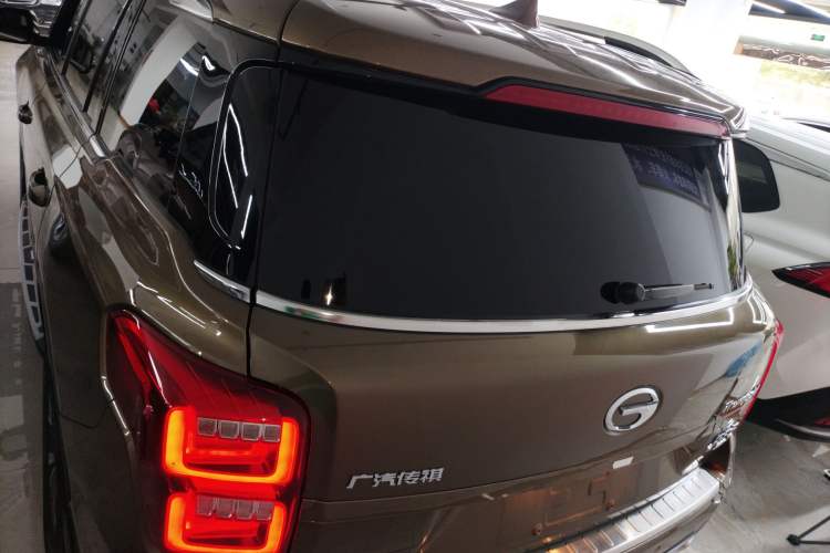 Used GAC Trumpchi GS8 2017 320T Two-Wheel Drive Luxury Smart Connectivity Version (7 Seats) Rear