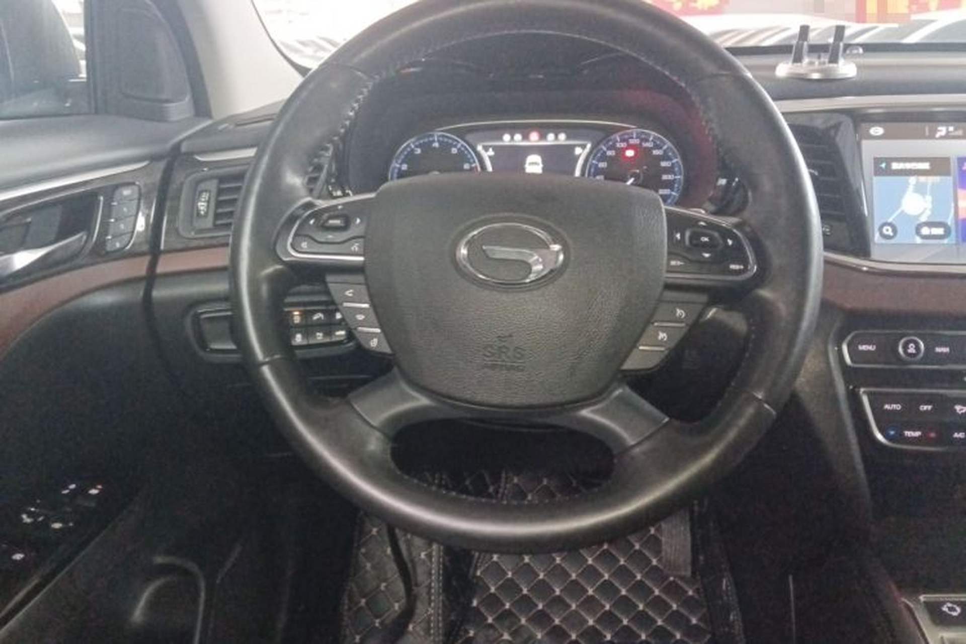 Used GAC Trumpchi GS8 2017 320T Four-Wheel Drive Luxury Smart Connectivity Version (7 Seats) Steering Wheel