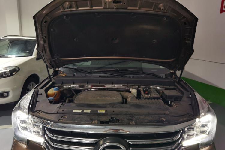 Used GAC Trumpchi GS8 2017 320T Two-Wheel Drive Luxury Smart Connectivity Version (7 Seats) Engine Bay