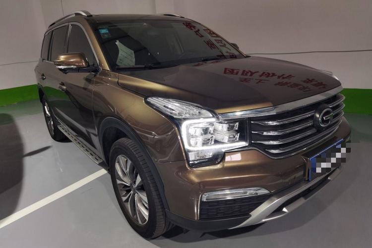 Used GAC Trumpchi GS8 2017 320T Two-Wheel Drive Luxury Smart Connectivity Version (7 Seats) Front Right 45 Deg